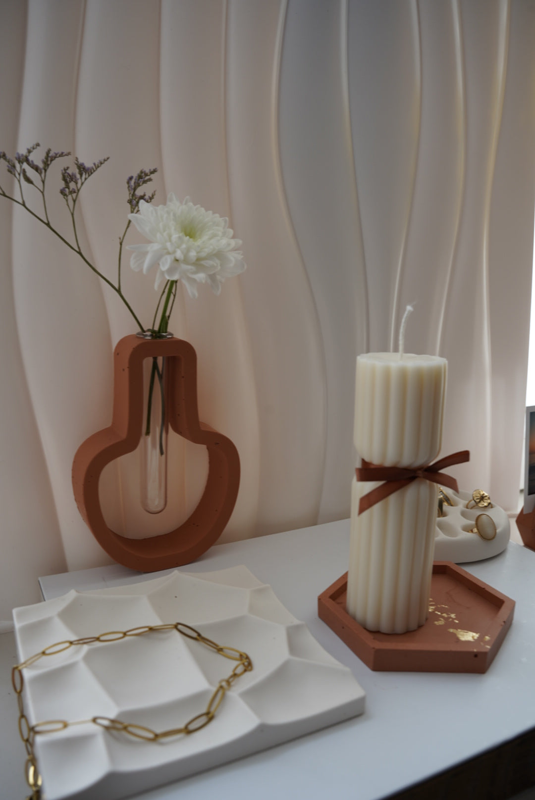 Maléa jewelry holder/pocket tray - Jesmonite